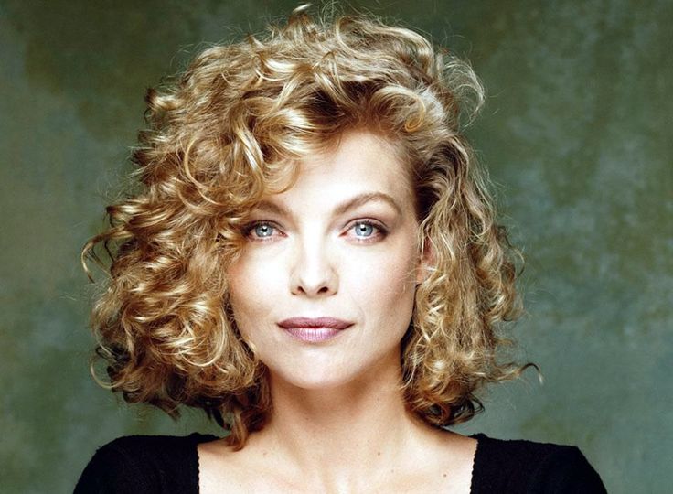 Michelle Pfeiffer Bra Size, Age, Weight, Height, Measurements